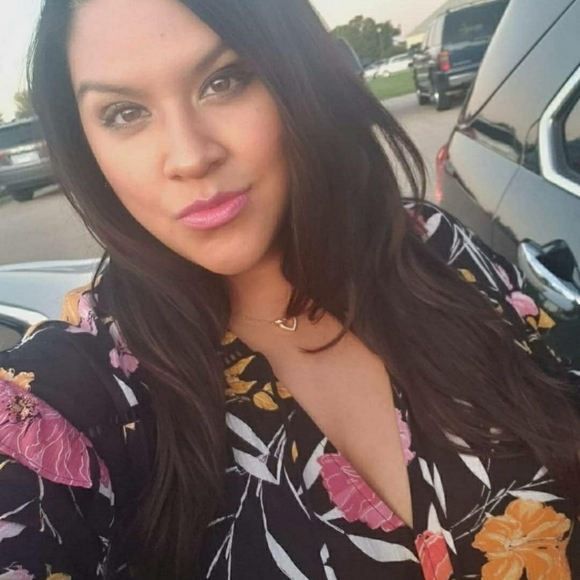 Meet your Posher, JM - Picture 5 of 5